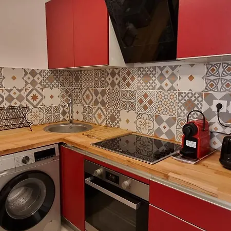 Vieux Port One Bedroom B22 Apartment *
