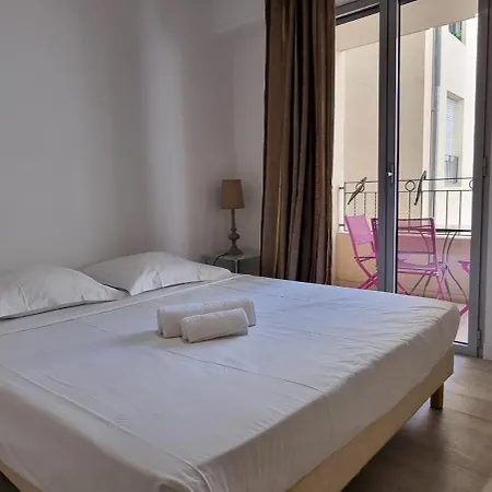 Apartment Vieux Port One Bedroom B22