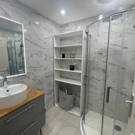 Apartment Vieux Port One Bedroom B22
